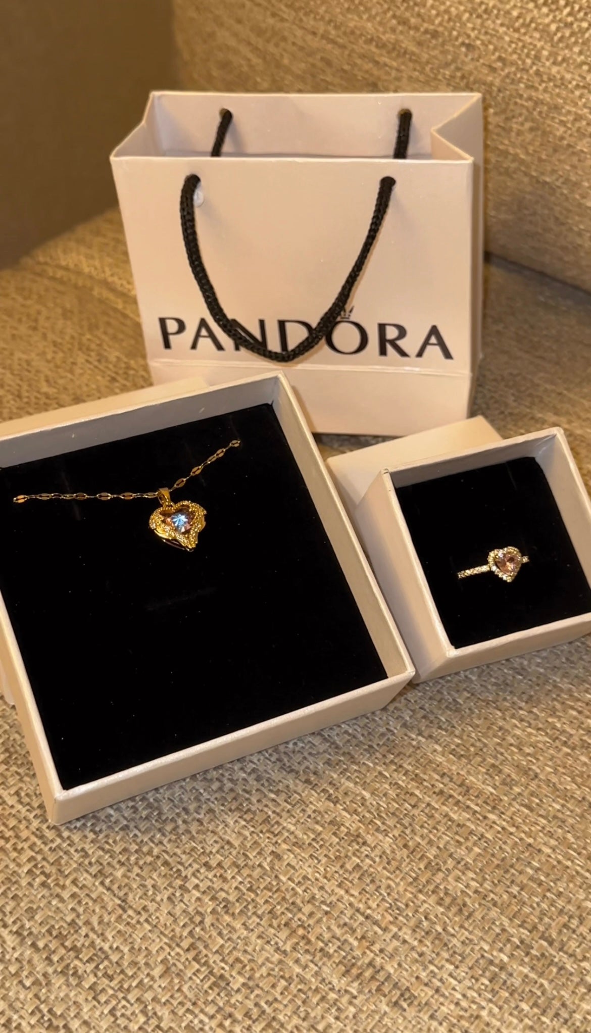 Pandora Kutusunda Hearts Kolye + Hediye Pandora Yüzük