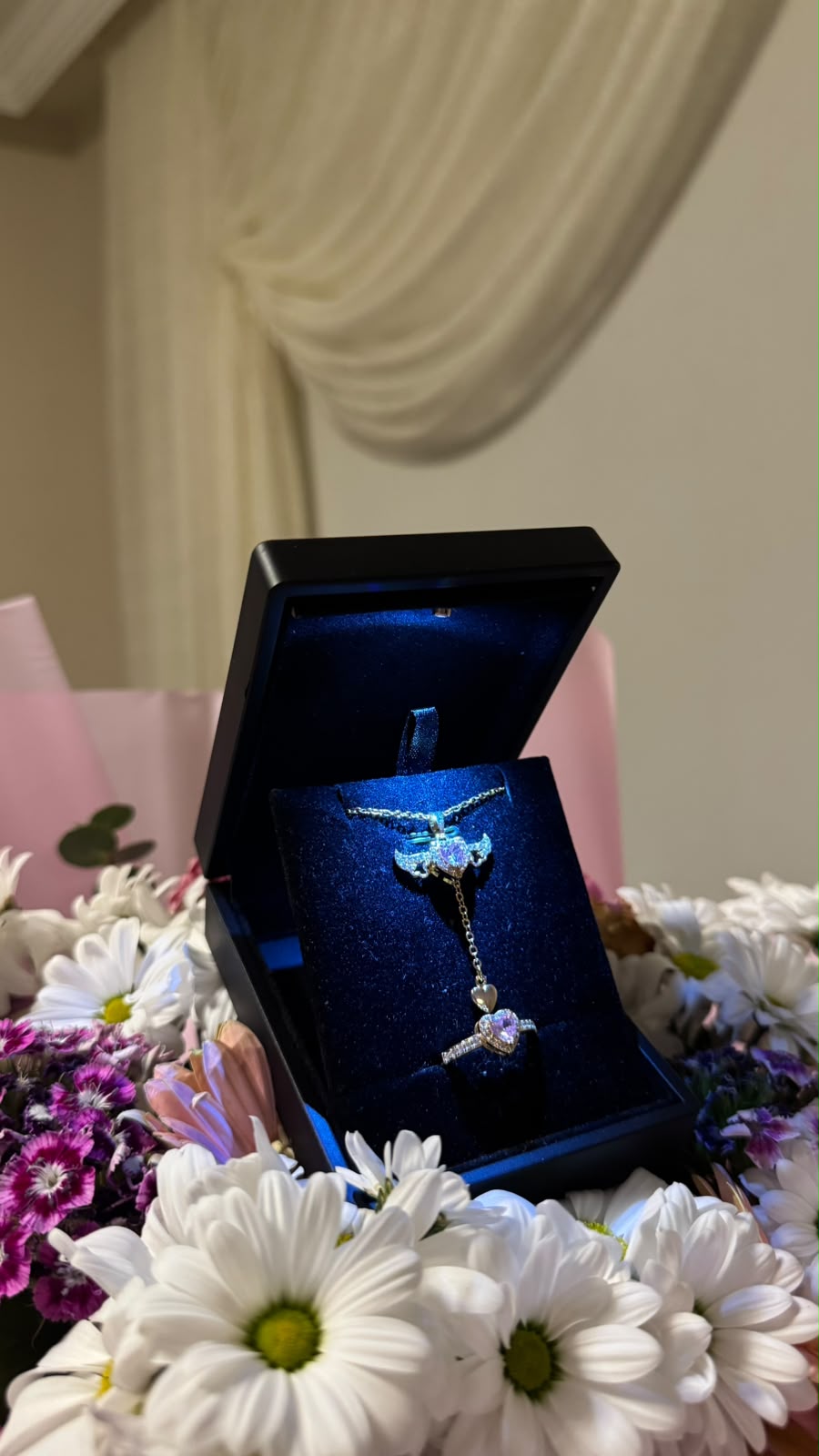 Işıklı Kutuda Sevgi Kolye + Yüzük