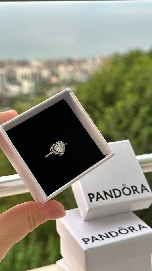 Pandora Kutusunda ve Çantasında Ciddi İlişki Yüzüğü