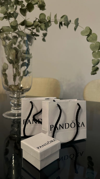 Pandora Kutusunda ve Çantasında Ciddi İlişki Yüzüğü
