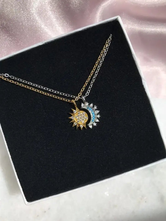 ARKADAŞLIĞIN SEMBOLÜ: EŞSİZ PANDORA ARKADAŞ KOLYESİ ( AY ve GÜNEŞ KOLYE )