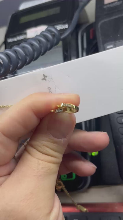 DÖNEN GÜLLÜ KUTUDA ÇİFT KALP KOLYE